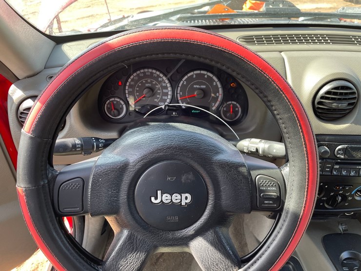 2005-jeep-liberty-image-30