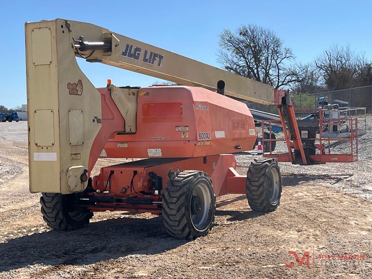 2017-jlg-800aj-image-2