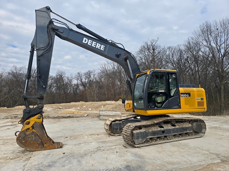 2013-deere-160g-lc-image-3