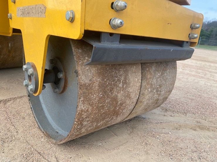 #1299-•-2007-fland-dual-vibrating-roller-image-13