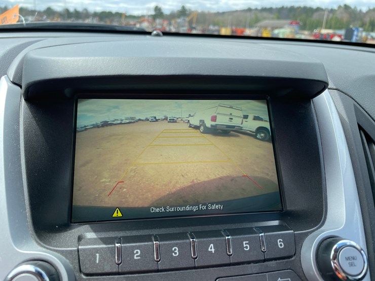 2016-chevrolet-equinox-lt-image-51