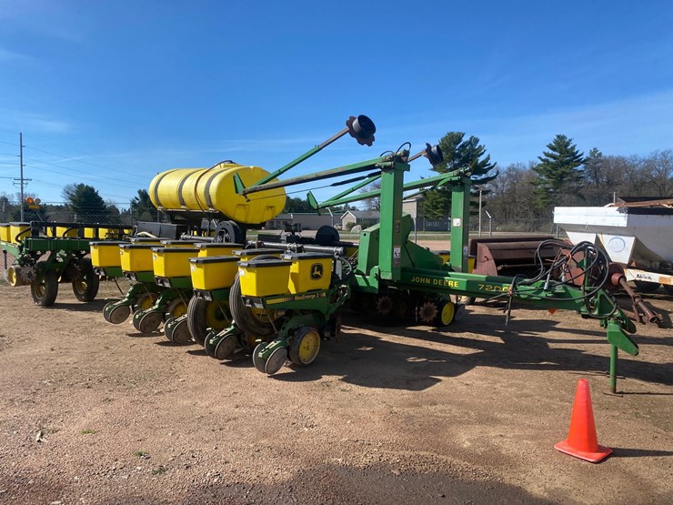 john-deere-7200-image-3