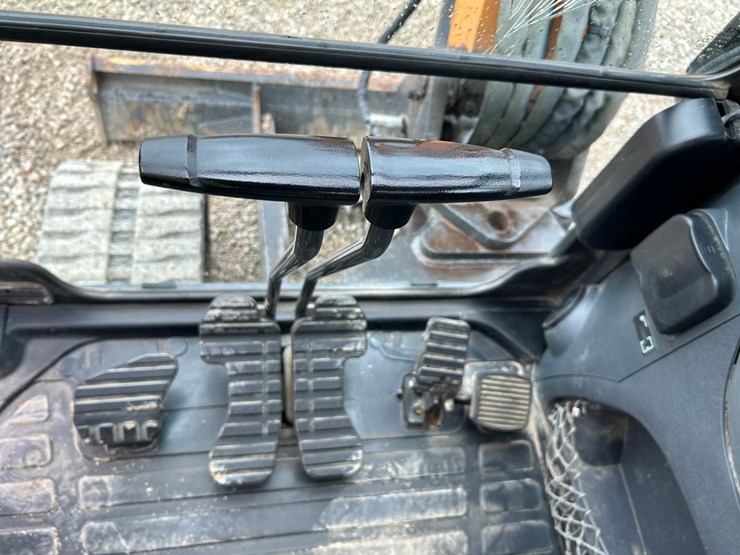 2019-case-cx57c-image-20