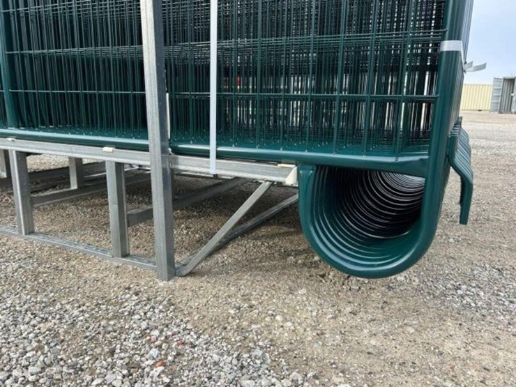 qty-of-(56)-10-ft-powder-coated-sheep-corral-panel-image-11