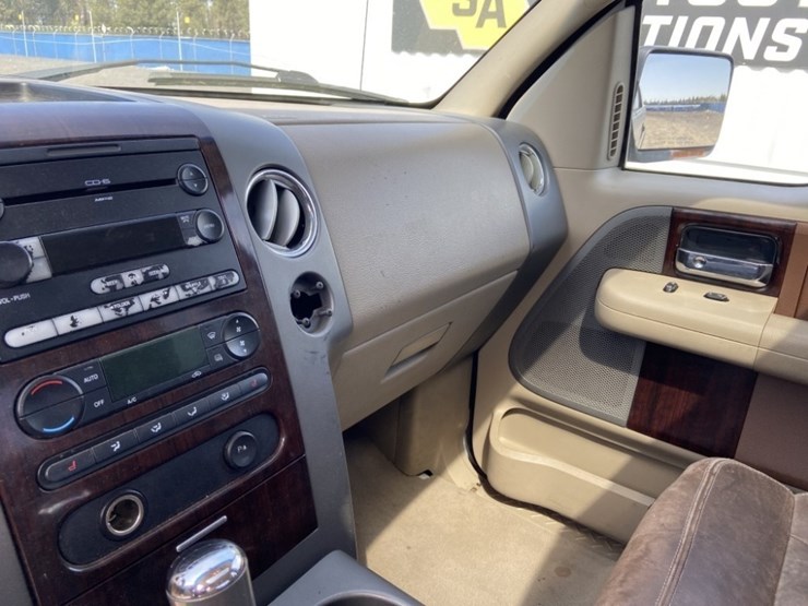 2005-ford-f150-king-ranch-image-15