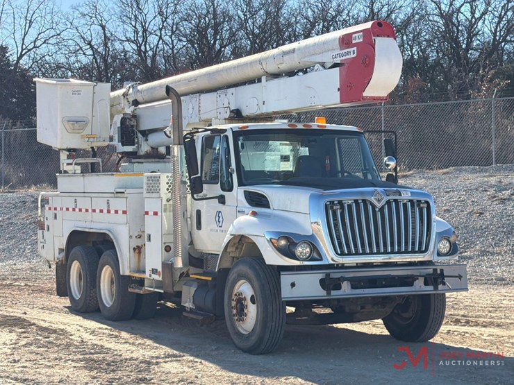 2008-international-7400-image-1