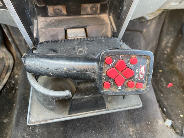 2011-ford-f350-image-40