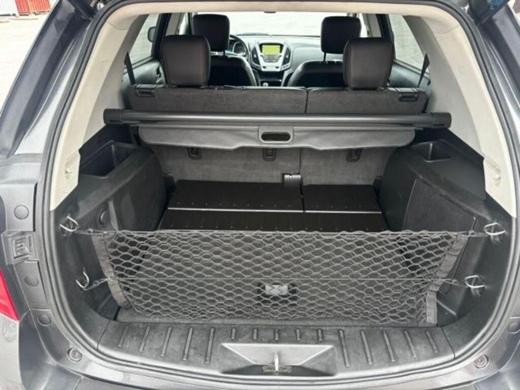 2017-chevrolet-equinox-image-54