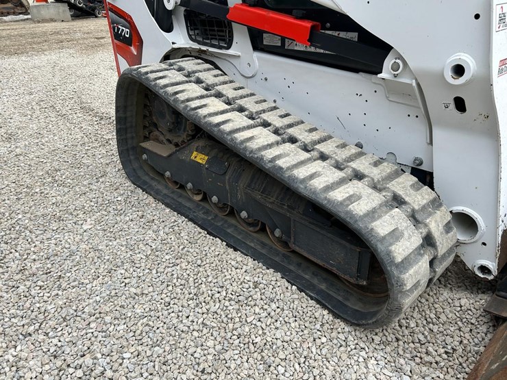 2024-bobcat-t770-image-12