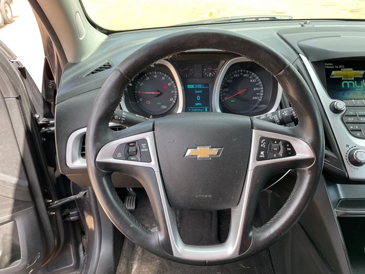 2016-chevrolet-equinox-lt-image-30