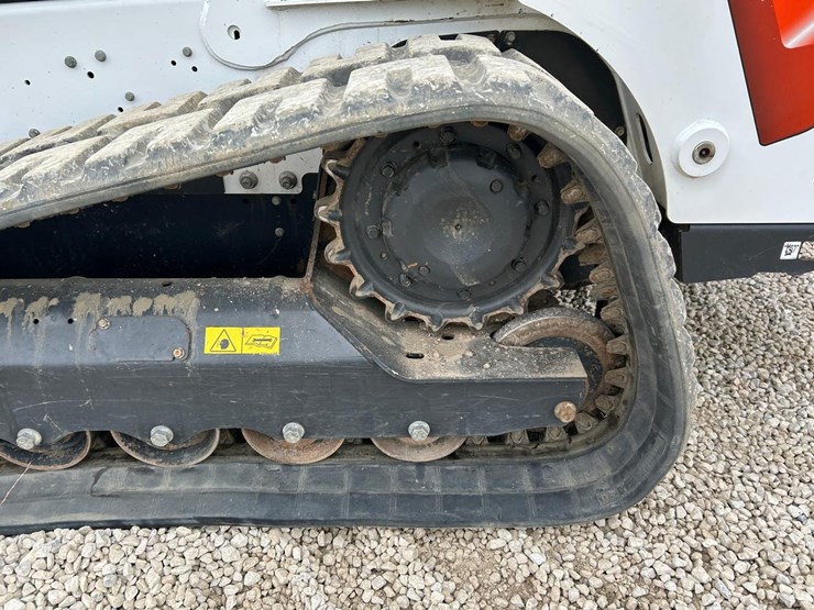2024-bobcat-t770-image-18