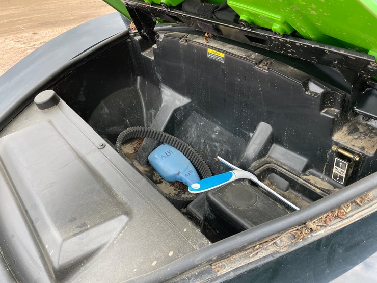 2017-arctic-cat-700-image-32