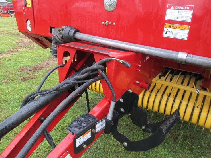 new-holland-br7060-image-36