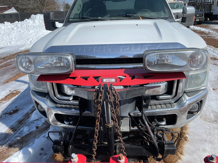 2011-ford-f350-image-15