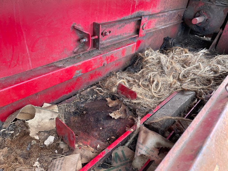 new-holland-68-image-17