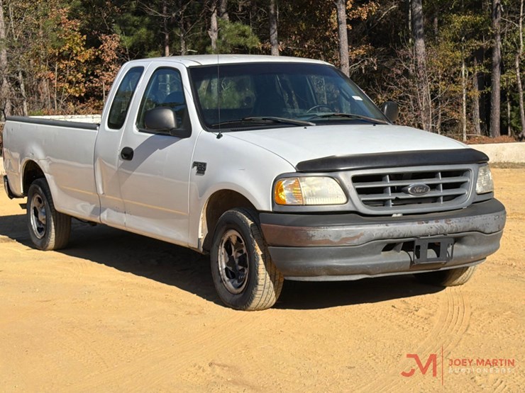2001-ford-f150-xl-image-2