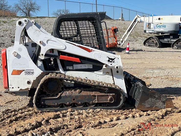 2020-bobcat-t590-image-2
