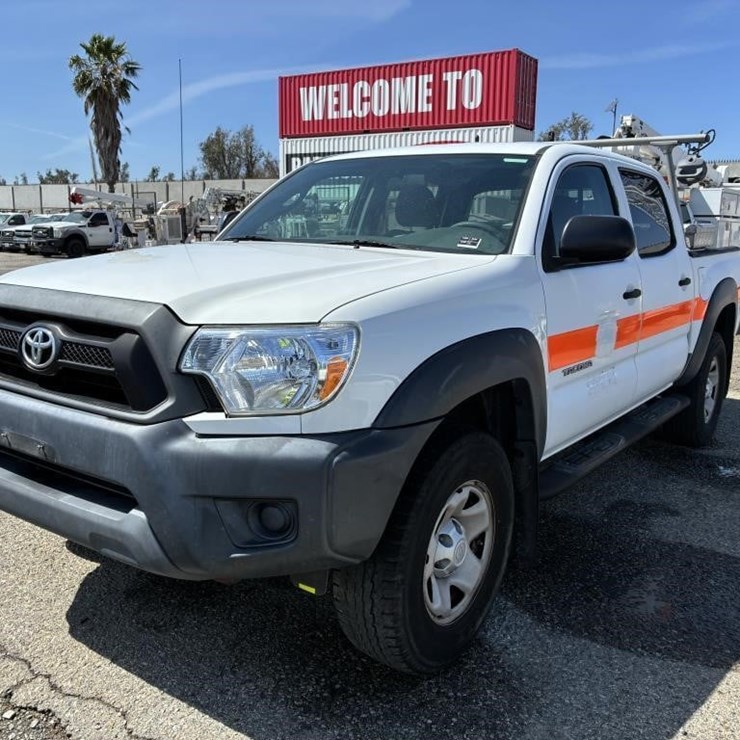 2013 TOYOTA TACOMA