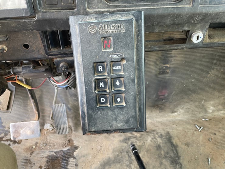 2002-international-4700-image-34