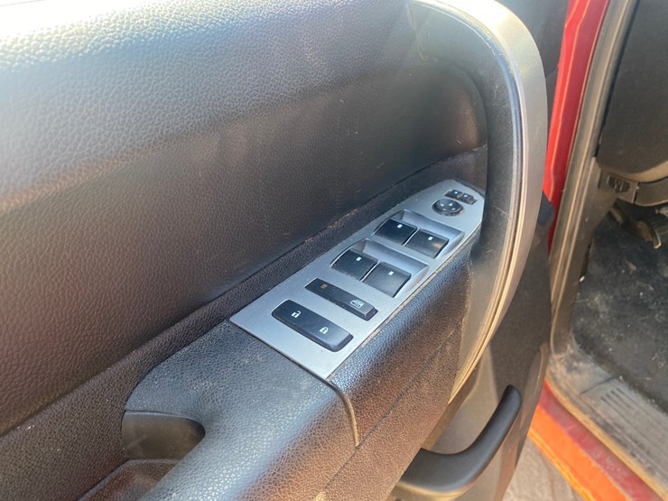 2012-chevrolet-silverado-1500-image-39