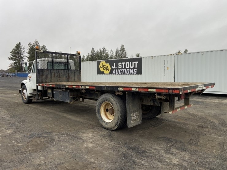 1995-international-4700-image-3