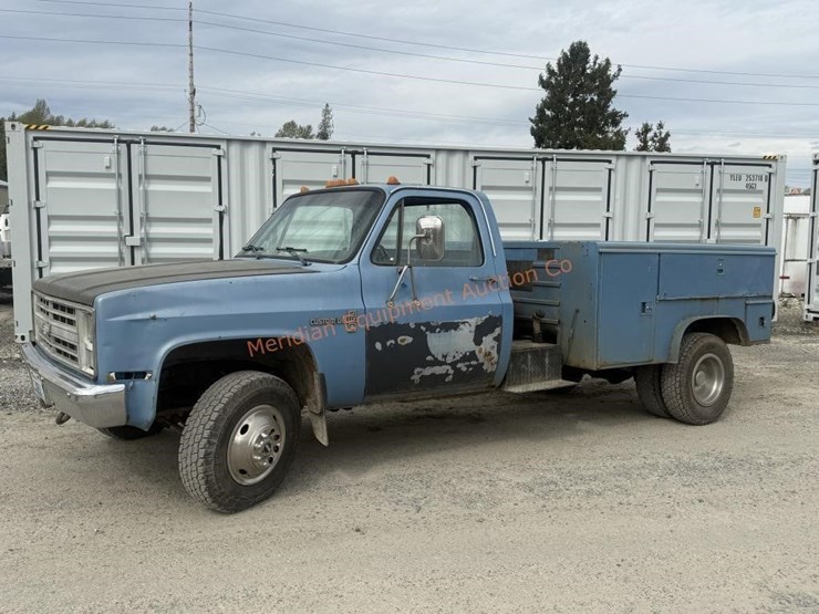 1986-chevrolet-30-image-13