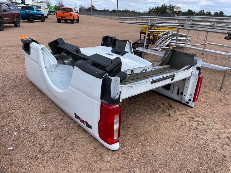 2023-ford-f250-image-2