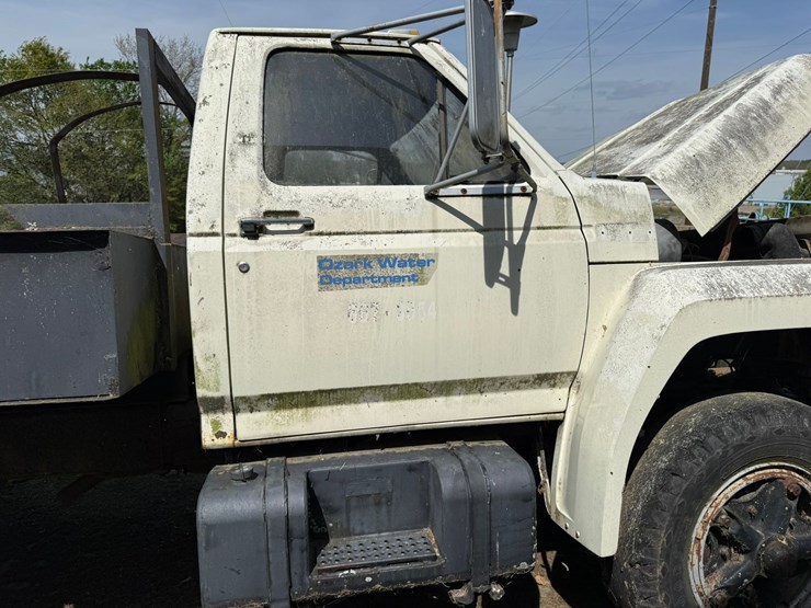 1982-ford-f700-image-48