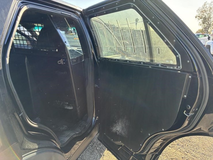 2017-ford-explorer-police-interceptor-image-9