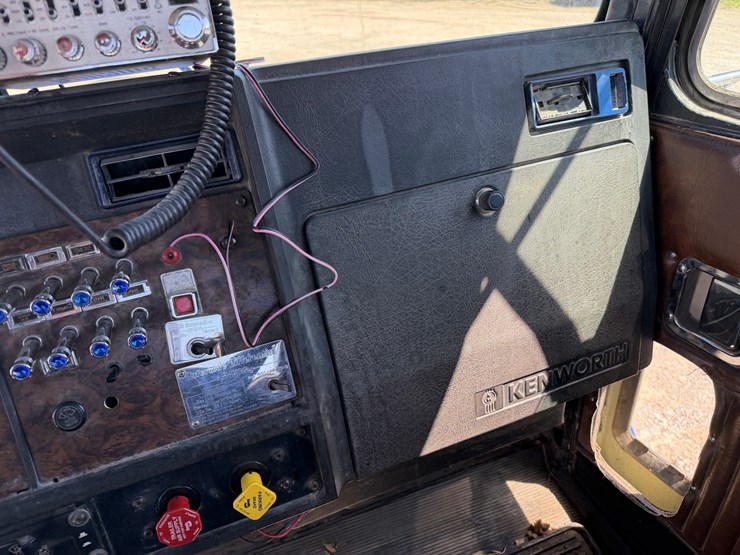 1991-kenworth-t800-image-42