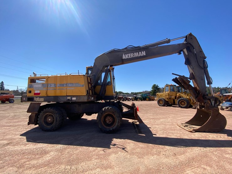 1996-akerman-ew200-image-4