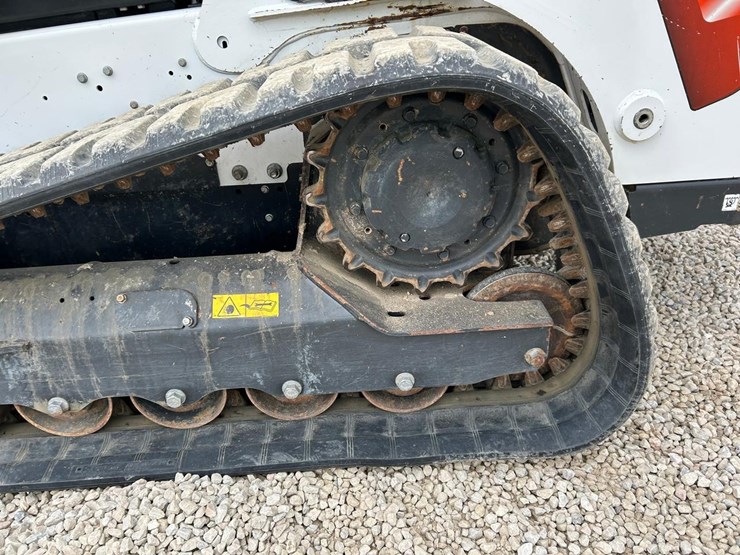 2024-bobcat-t770-image-18