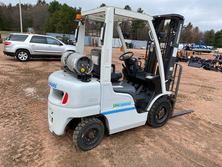 #1163-•-unicarriers-3,450-lbs-lp-forklift-image-5