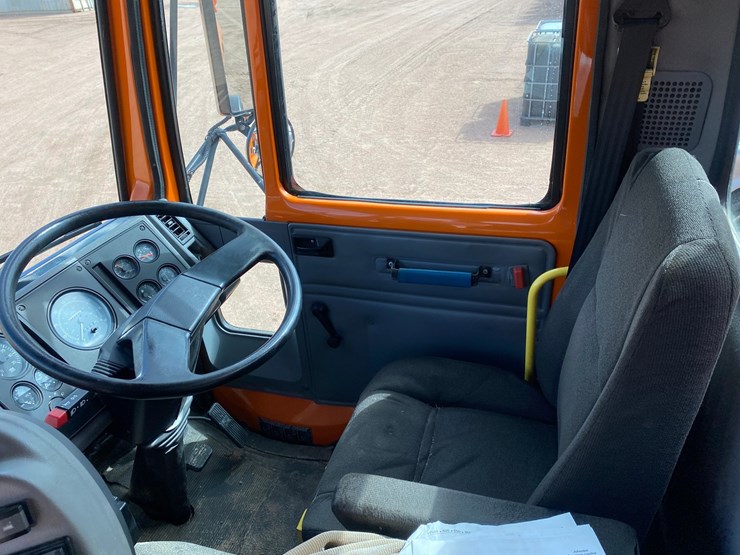 2007-freightliner-fc80-image-68