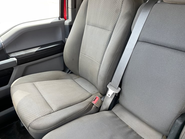 2018-ford-f150-xlt-image-37