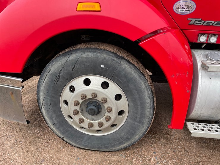 2016-kenworth-t680-image-33