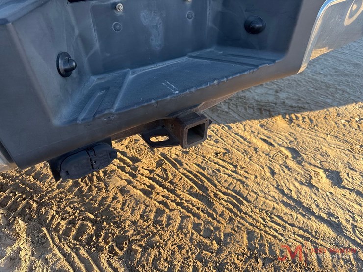 2015-ford-f250-xl-image-10