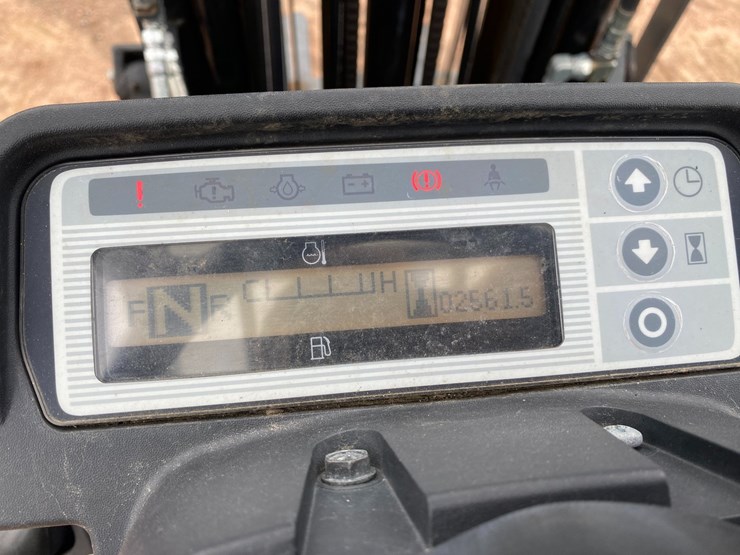 #1167-•-unicarriers-3,250lb-lp-forklift-image-15