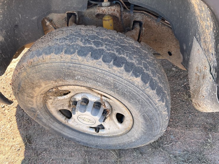 2006-chevrolet-2500-image-31