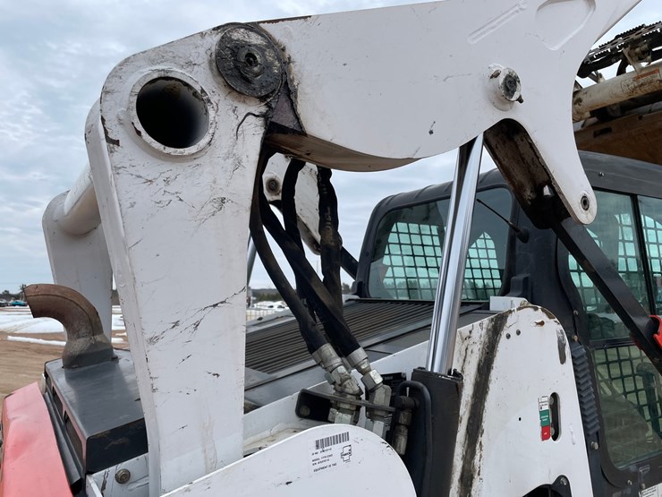2016-bobcat-t770-image-49