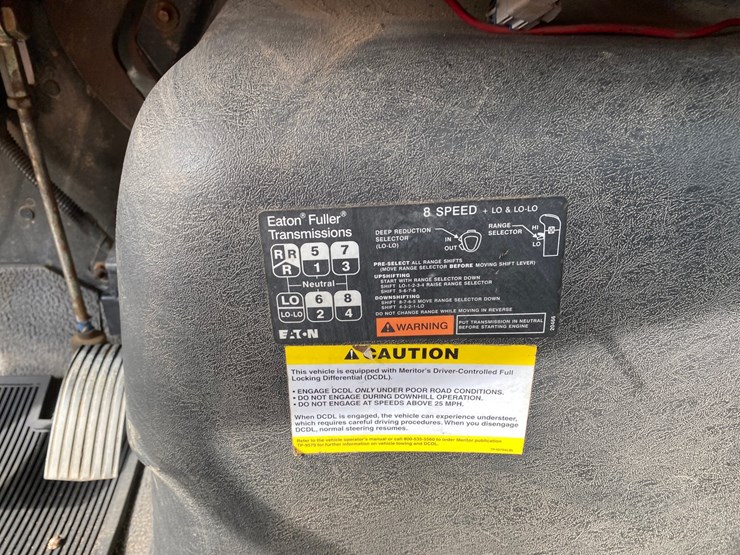 2003-international-7400-image-44