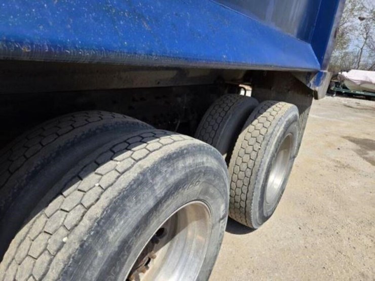 2012-caterpillar-ct660s-image-10