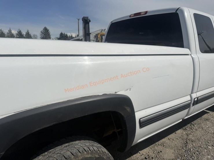 2001-chevrolet-silverado-2500-image-19