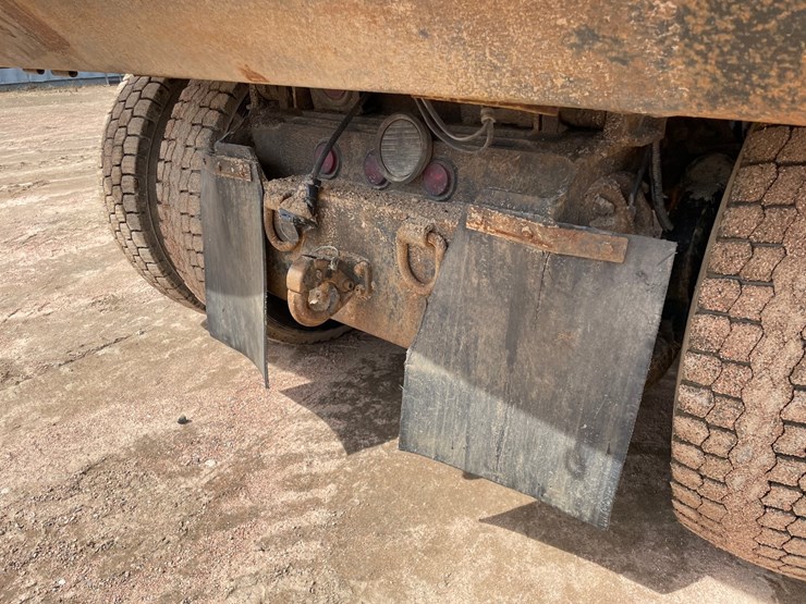 1995-mack-cl713-image-25