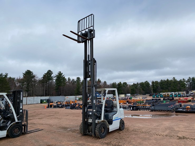 #1161-•-unicarriers-3,450-lbs-lp-forklift-image-34