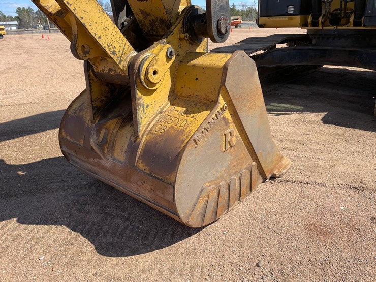 caterpillar-324e-image-9