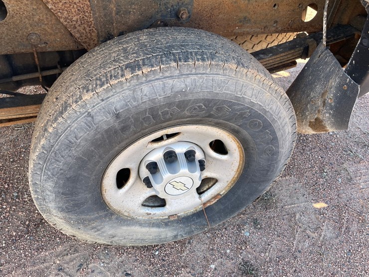 2006-chevrolet-2500-image-15