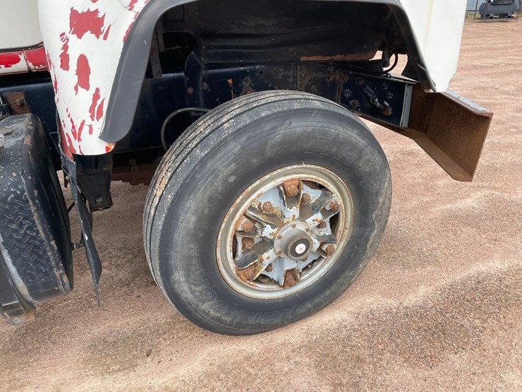 1990-mack-dm690s-image-36