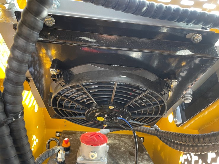 #1154-•-agt-mx-mrt14-tracked-stand-on-mini-skid-steer-image-15