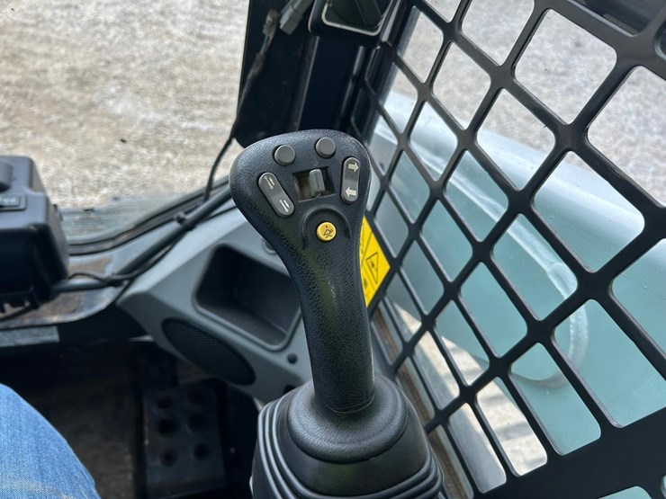 2024-bobcat-t770-image-20